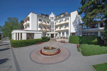 Lzn Blohrad - hotel Grand