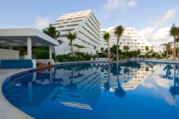 Hotel Oasis Palm Beach